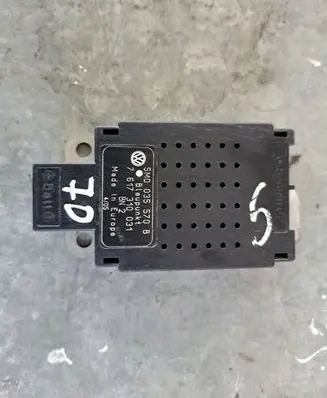 Volkswagen PASSAT B7 Bluetooth control unit module 5M0035570B 7617310031