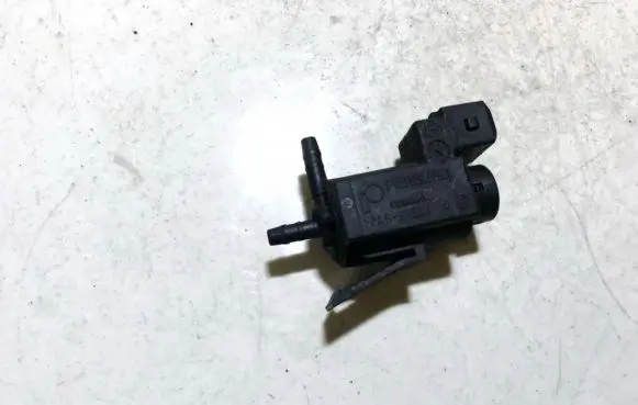 Volvo S60 Turbo solenoid valve 30611668 72224010