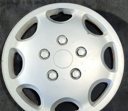 Mitsubishi Space Star R14 wheel hub/cap/trim 
