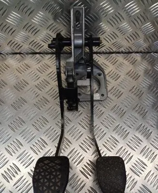 BMW X3 E83 Pedal assembly 3414589 3414592 3331335