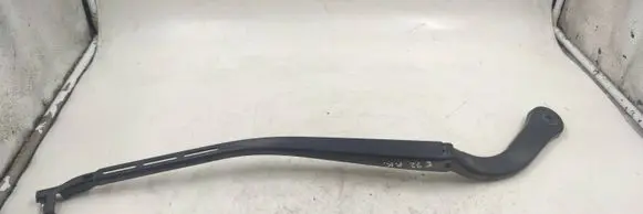Front wiper blade arm