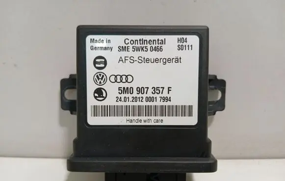Volkswagen PASSAT B7 Light module LCM 5M0907357F