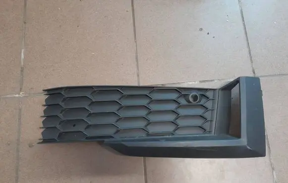 Skoda Kodiaq Front bumper lower grill 565807388C 3200201