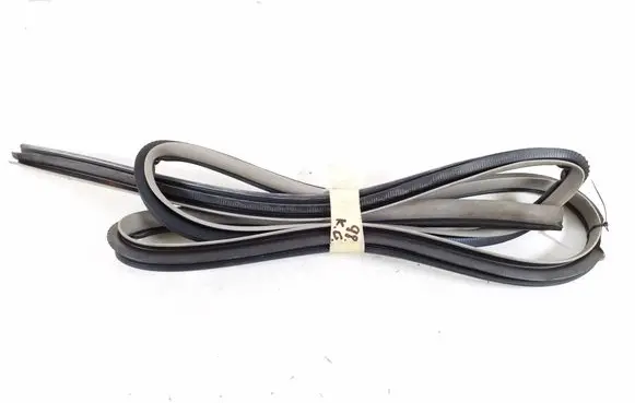 Toyota Yaris Rear door rubber seal (on body) 62332-0D010