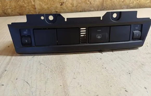 Ford Focus Seat heating switch 4M5113D734AD