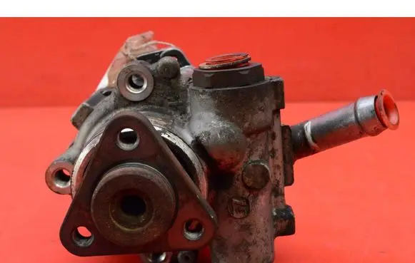 BMW 1 E81 E87 Power steering pump 91128