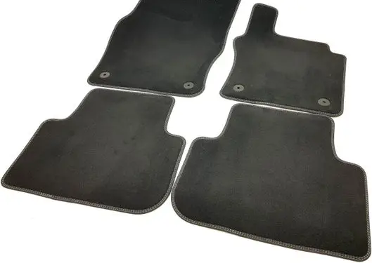 Volkswagen Golf V Car floor mat set 518863011