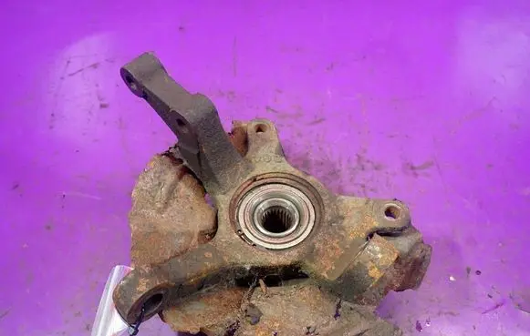 Hyundai Getz Front wheel hub spindle knuckle