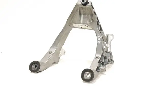 BMW 5 GT F07 Steering rack mounting bracket 668719 6LH899NU8