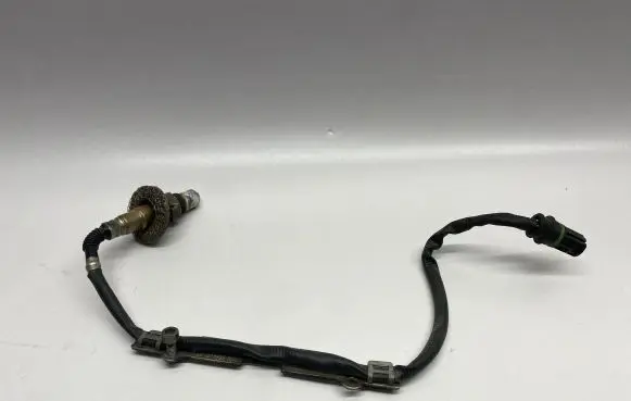 BMW 6 F12 F13 Lambda probe sensor 7526262 0258006755