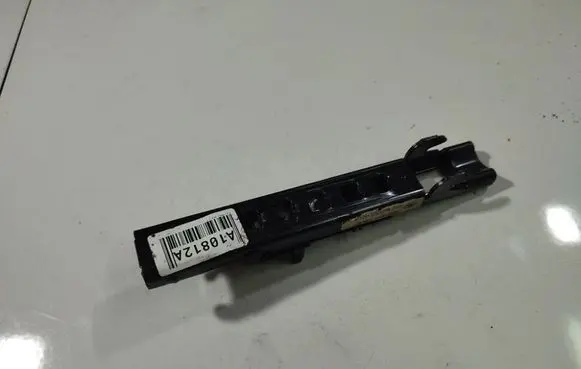 Ford Focus Seat belt adjustment rail 4M51A611C46AC