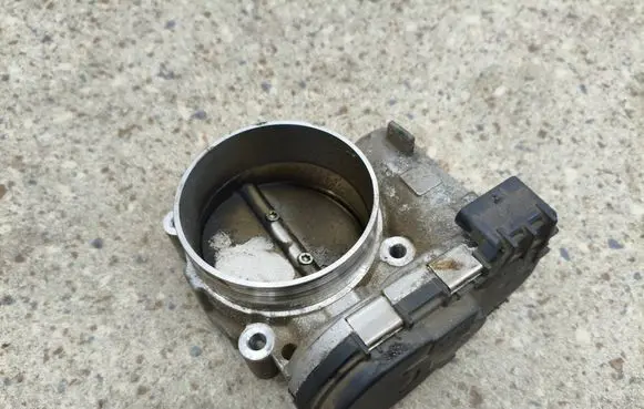 Chrysler Pacifica Throttle valve 05184349AF 028075000X
