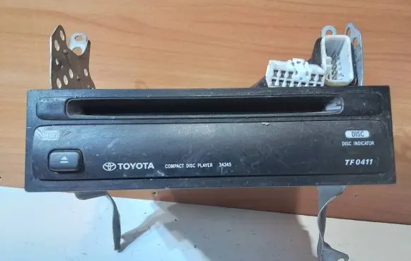 Toyota Yaris CD/DVD changer 0860100906 11300156310151 FT13563SA601933