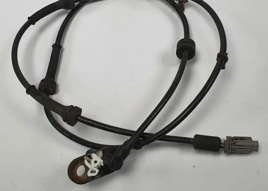 Nissan Primera ABS brake wheel speed sensor 47910-AV700