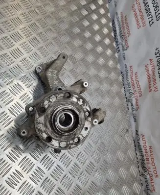 Volkswagen PASSAT B6 Rear wheel hub 3C0505436G