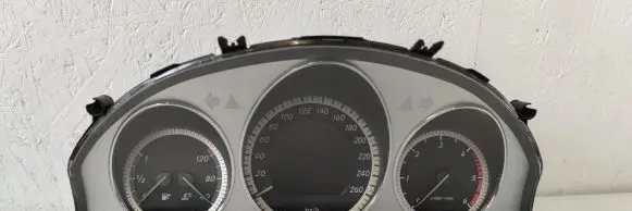 Mercedes-Benz C W204 Speedometer (instrument cluster) A2049002105 2049002105