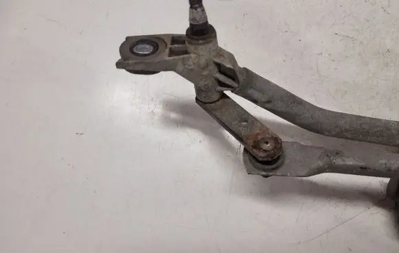 Skoda Superb B5 (3U) Front wiper linkage and motor 0390241528 3B1955113D