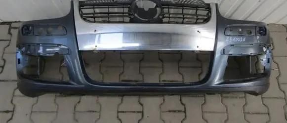Volkswagen Golf V Front bumper 1K0807221D