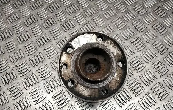 Volvo V70 Rear wheel hub