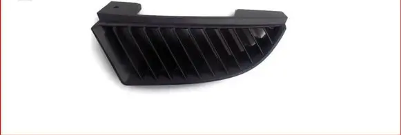 Mitsubishi Colt Front bumper lower grill 