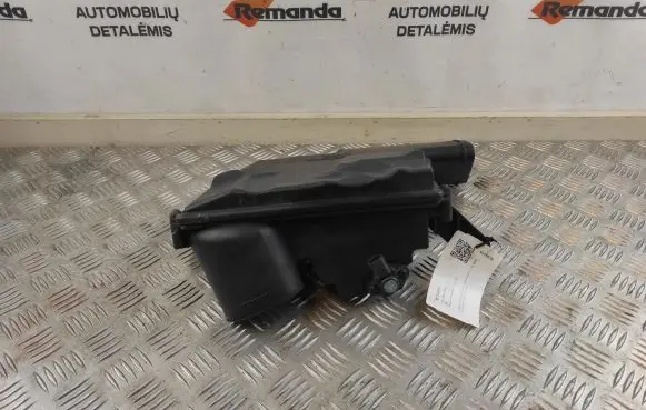 Mercedes-Benz E W211 Air filter box A6420901701