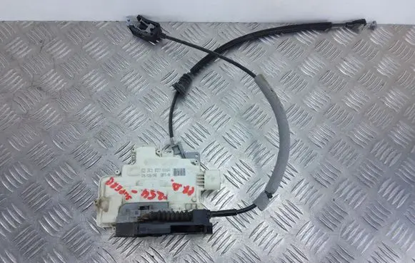 Skoda Superb B6 (3T) Front door lock 3C1837016A