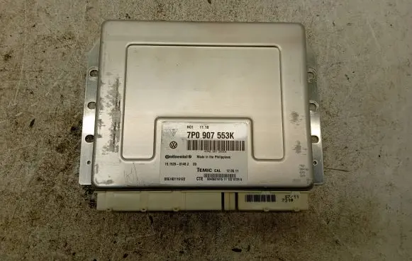 Volkswagen Touareg II Air suspension control unit module (rear) 7P0907553K 15152801482 D0G182116122