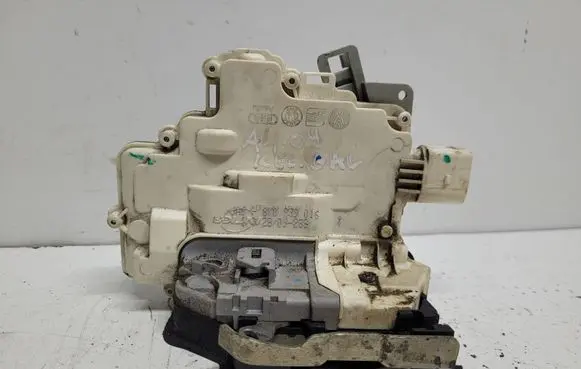 Audi A4 S4 B8 8K Rear door lock 8K0839016