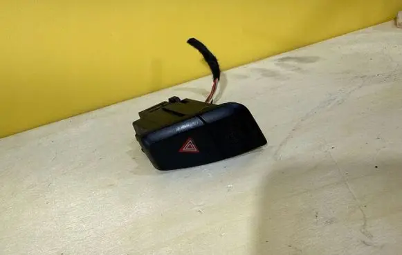 Audi A5 8T 8F Tailgate/trunk/boot open switch 