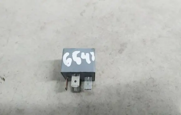 Skoda Fabia Mk1 (6Y) Other relay 141951253 20240072