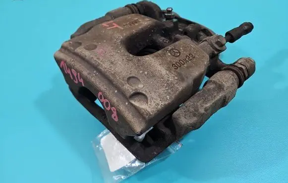Rear brake caliper