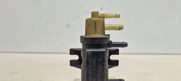 Mercedes-Benz C W204 Turbo solenoid valve A0091533128