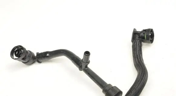 Mercedes-Benz GLC C253 Engine coolant pipe/hose 