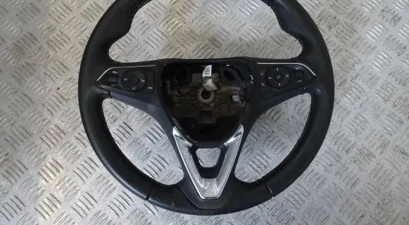 Opel Grandland X Steering wheel