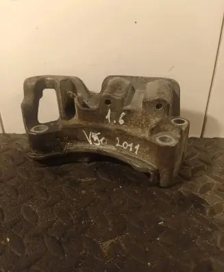 Volvo V50 Engine mounting bracket 326C29