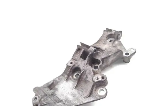 Renault Megane III Generator/alternator bracket 8200669495