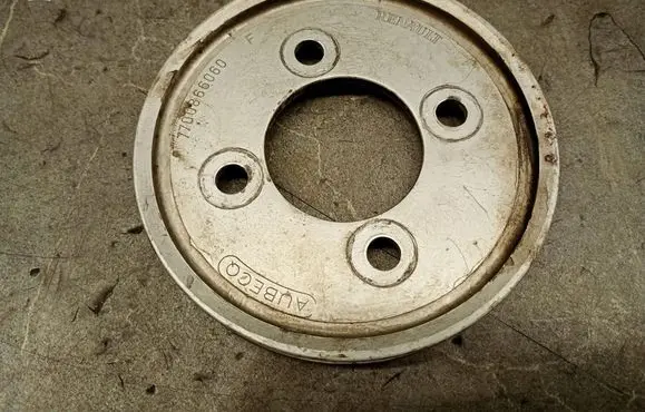 Renault Megane I Crankshaft pulley 7700866060