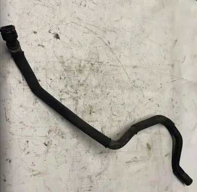 Coolant pipe/hose