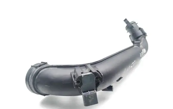 Skoda Superb B8 (3V) Intercooler hose/pipe 04E145673P
