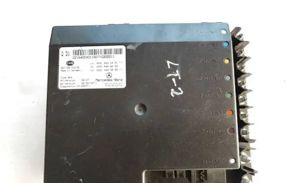 Mercedes-Benz S W221 Battery control module A2215400401 A2214420655 A2215458232