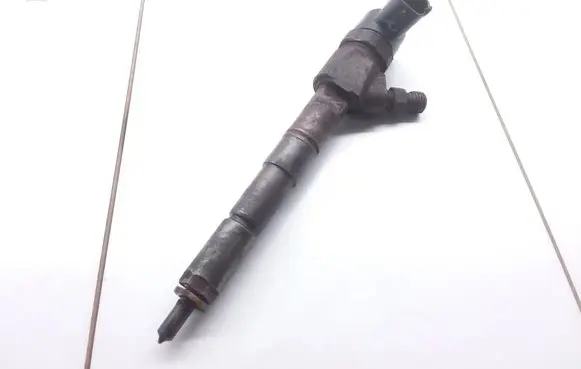 Opel Astra H Fuel injector 0445110159 7HZB6085S