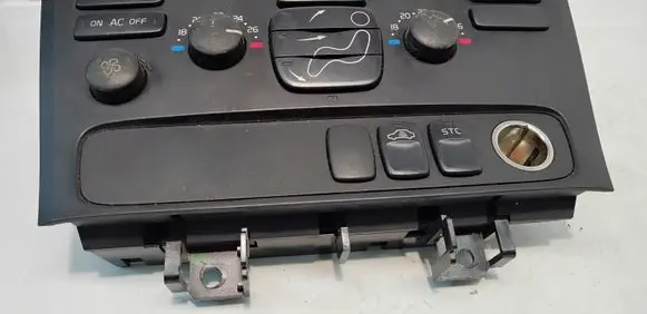 Volvo S60 Climate control unit 8691876