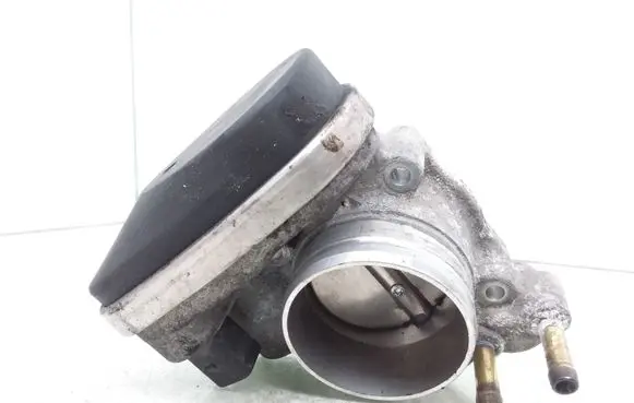 Audi A3 S3 8P Throttle valve 06F133062