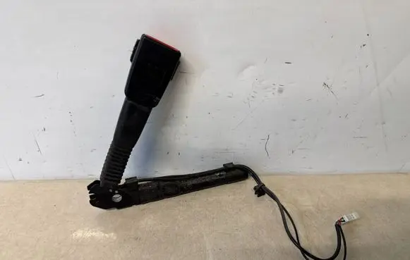 BMW 4 F32 F33 Front seatbelt buckle 7259388