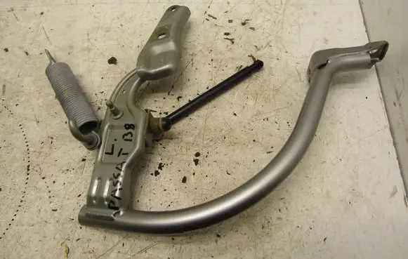Volkswagen PASSAT B8 Tailgate hinge 3G5827301A