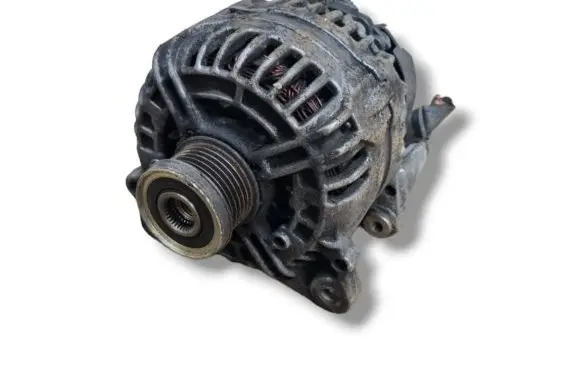 Audi A3 S3 A3 Sportback 8P Generator/alternator 0124525093 03C903023A