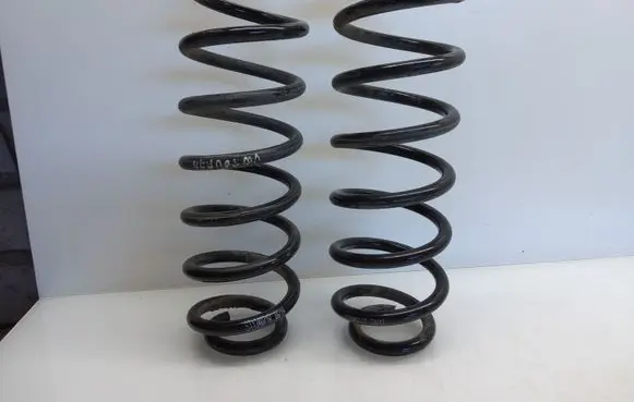 Volkswagen Touran I Rear coil spring
