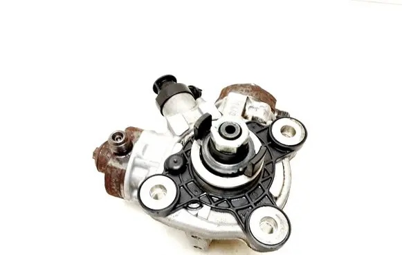Volvo XC60 Fuel injection high pressure pump 31272896
