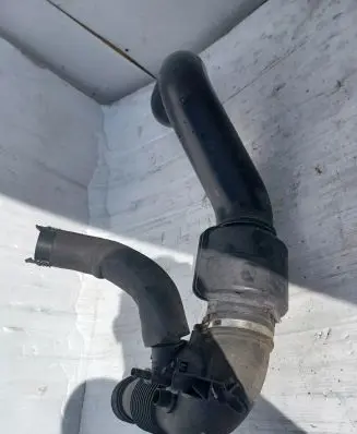 BMW Z4 E89 Air intake hose/pipe 7613823 7605638