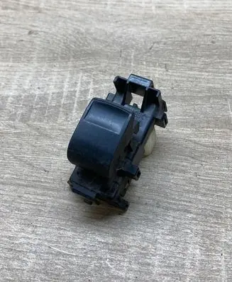 Toyota Verso Electric window control switch 1928296
